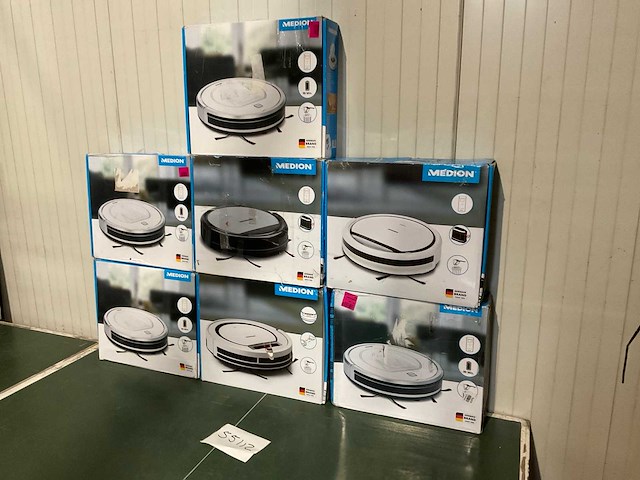 Medion robotstofzuiger (7x) - afbeelding 1 van  5