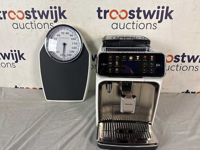 Medisana psd - analoge personenweegschaal | espressomachine series 5500 - ep5543/91 - afbeelding 2 van  4
