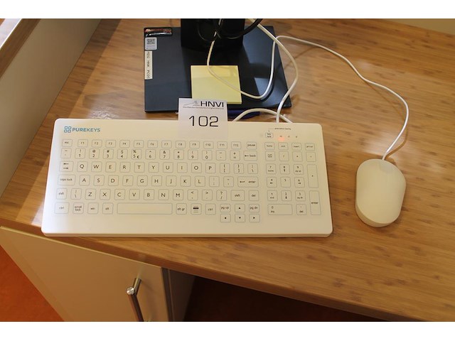 Medisch toetsenbord en muis pure keys. - afbeelding 1 van  2
