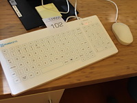Medisch toetsenbord en muis pure keys. - afbeelding 2 van  2
