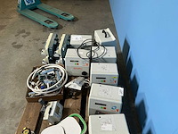 Medische apparatuur (20x) - afbeelding 7 van  9