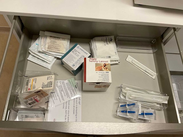 Medische benodigdheden - afbeelding 11 van  11