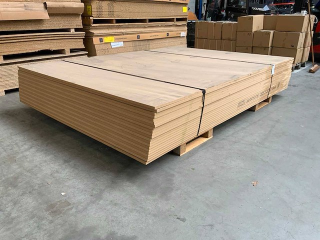 Medite mdf 2800x2070x18mm 21st - afbeelding 1 van  1