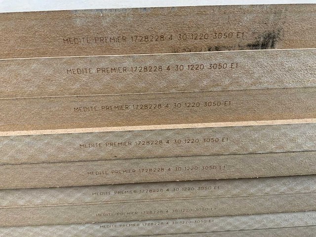 Medite mdf plaat 3055x1222x32mm (14x) - afbeelding 5 van  5