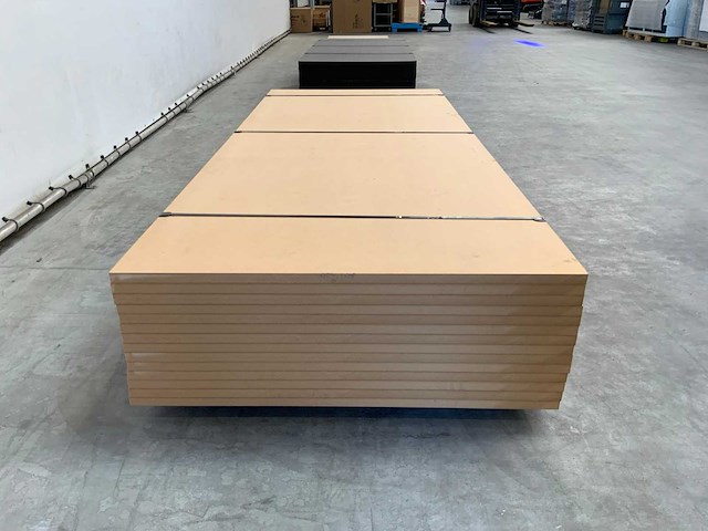 Medite mdf plaat 3055x1222x32mm (14x) - afbeelding 2 van  5