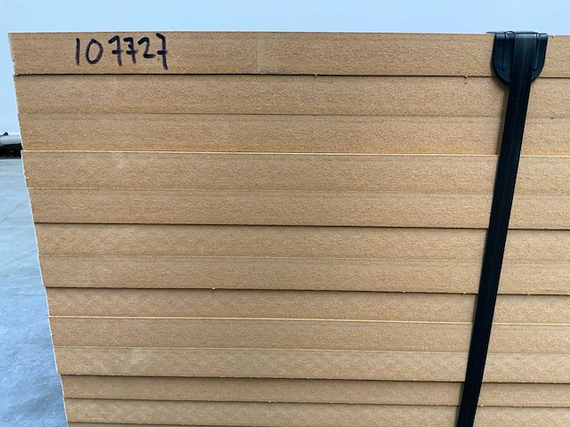 Medite mdf plaat 3055x1222x32mm (14x) - afbeelding 4 van  5