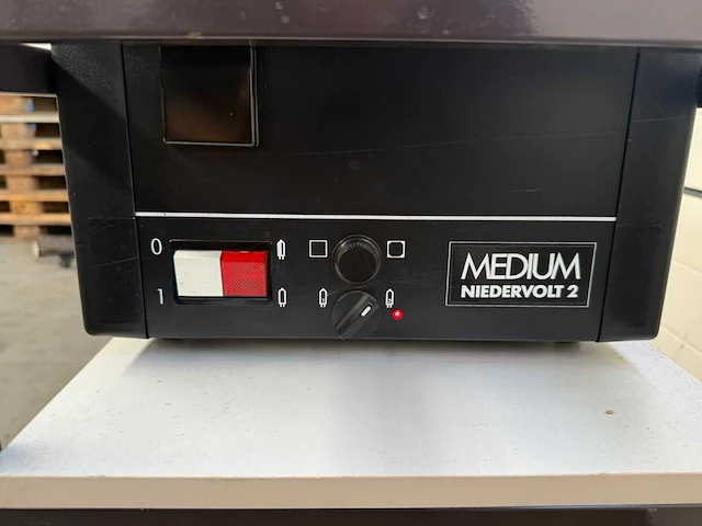 Medium - niedervolt 2 - projector - afbeelding 2 van  5