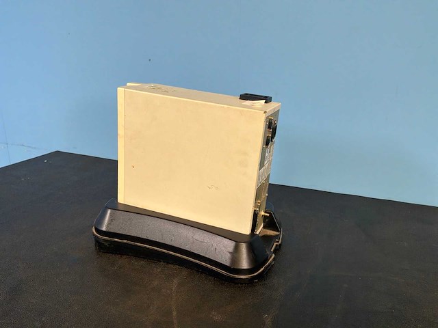 Medrad - 1999 - spectrics - batterijlader - afbeelding 2 van  4