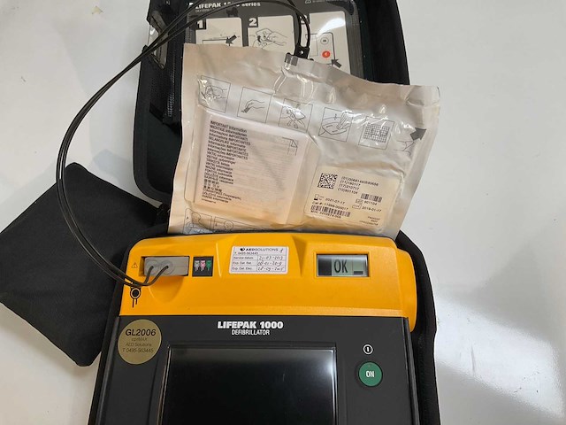 Medtronic lifepak 1000 defibrillator aed - afbeelding 1 van  5