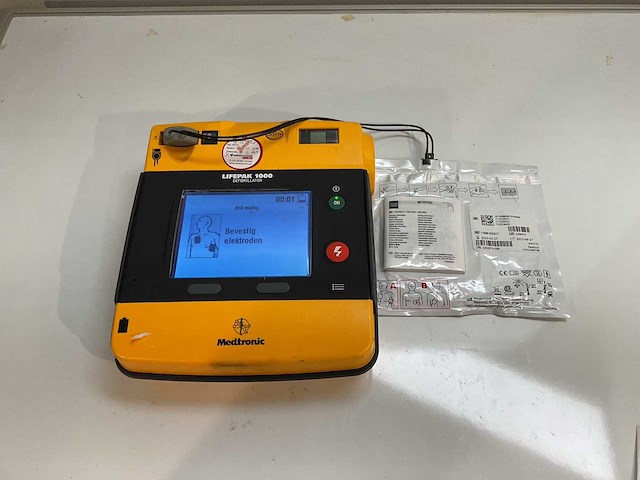 Medtronic lifepak 1000 defibrillator aed - afbeelding 1 van  4