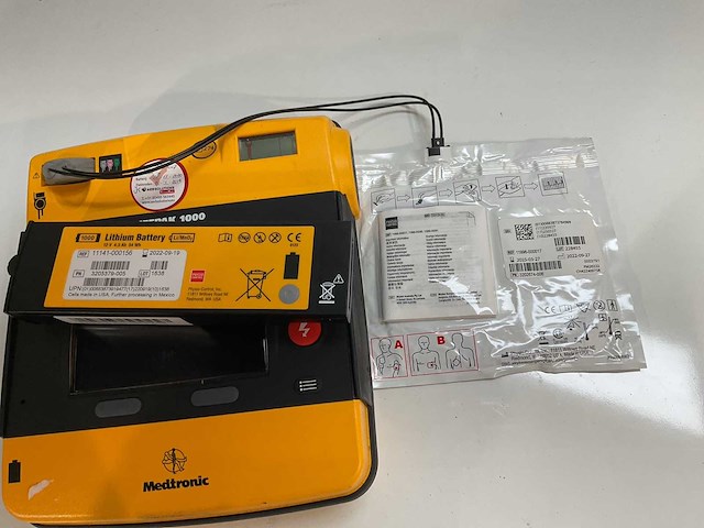 Medtronic lifepak 1000 defibrillator aed - afbeelding 3 van  4