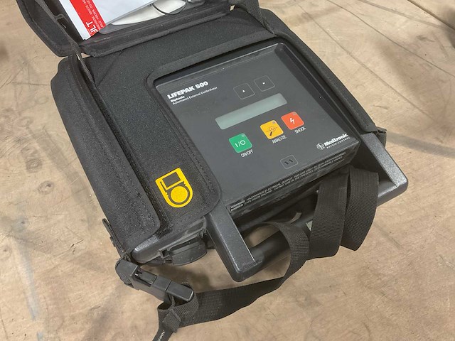 Medtronic lifepak 500 defibrillator - afbeelding 1 van  4