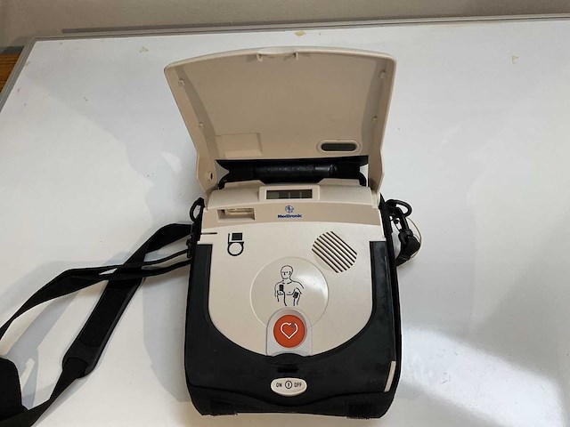 Medtronic lifepak cr express defibrillator aed - afbeelding 2 van  3