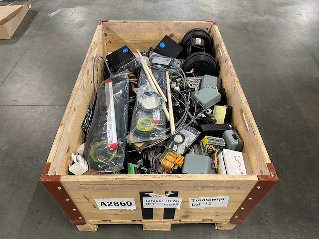 Meech - partij industriële elektronica, bekabeling, sensoren - afbeelding 1 van  9