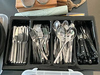 Meerdere soorten servies en bestek servies, glaswerk en bestek - afbeelding 8 van  9