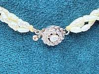 Meerstrengs zoetwaterparel collier 'rice beads' met zilveren sluiting - afbeelding 5 van  6
