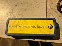 Meetapparatuur en boorhamer - afbeelding 7 van  8