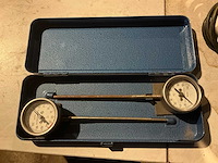 Meetapparatuur en boorhamer - afbeelding 8 van  8