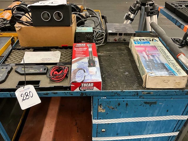 Meetapparatuur en divers - afbeelding 1 van  9