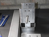 Meetgereedschappen w.o. schuifmaten en zwaaihaken. - afbeelding 3 van  3