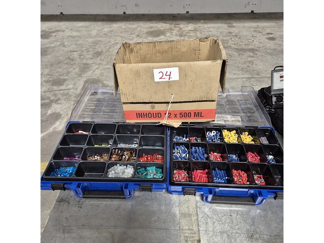 Meetinstrumenten, zekeringen en kabelbinders - afbeelding 12 van  12