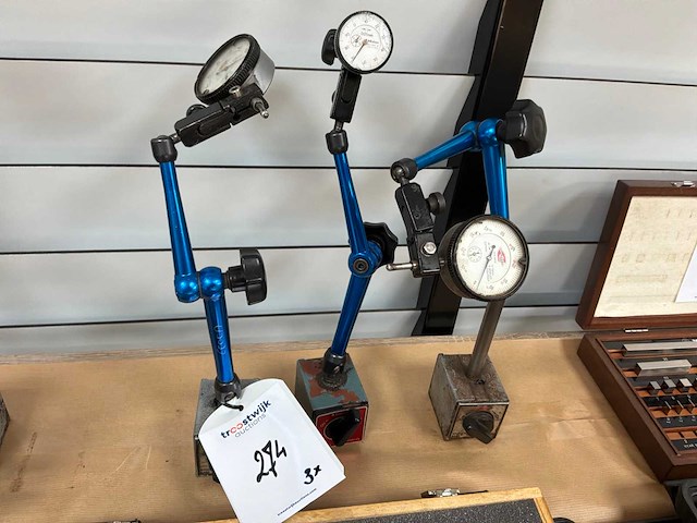 Meetklok met magnetisch statief (3x) - afbeelding 1 van  1
