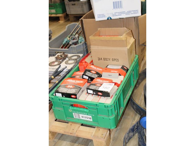 Meetlinten 10, 15 en 20 meter in kunststof krat. - afbeelding 2 van  3