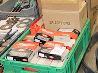 Meetlinten 10, 15 en 20 meter in kunststof krat. - afbeelding 2 van  3