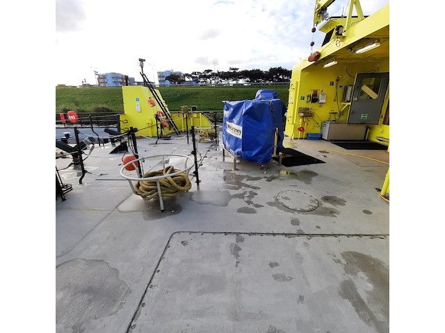 Meetvaartuig / catamaran 'scheurrak', damen, 2005 - afbeelding 17 van  137