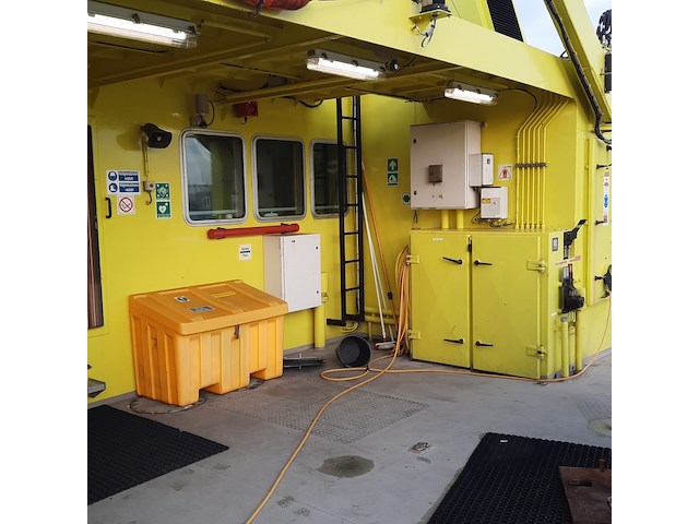 Meetvaartuig / catamaran 'scheurrak', damen, 2005 - afbeelding 57 van  137