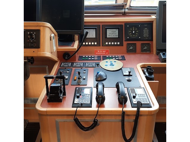 Meetvaartuig / catamaran 'scheurrak', damen, 2005 - afbeelding 70 van  137