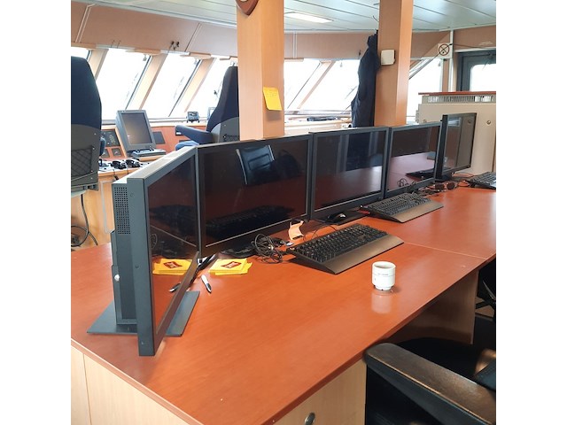 Meetvaartuig / catamaran 'scheurrak', damen, 2005 - afbeelding 123 van  137