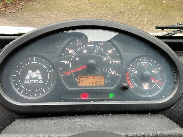 Mega - m10 - various internal transport - 2015 - afbeelding 2 van  9