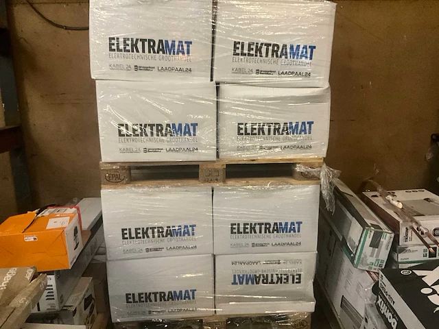 Mega partij retourgoederen - eurom, magnum, abb, solar, eaton, tkf, wallbox, ymvk, gira, - laadpalen, verwarming, aardlekautomaten, koeling, vloerverwarming, thermostaten, sanitair, infrorood, stroomdraad, keukenapparatuur, verlichting etc - afbeelding 14 van  38