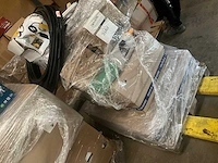 Mega partij retourgoederen - eurom, magnum, abb, solar, eaton, tkf, wallbox, ymvk, gira, - laadpalen, verwarming, aardlekautomaten, koeling, vloerverwarming, thermostaten, sanitair, infrorood, stroomdraad, keukenapparatuur, verlichting etc - afbeelding 28 van  38