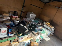 Mega partij retourgoederen - eurom, magnum, abb, solar, eaton, tkf, wallbox, ymvk, gira, - laadpalen, verwarming, aardlekautomaten, koeling, vloerverwarming, thermostaten, sanitair, infrorood, stroomdraad, keukenapparatuur, verlichting etc - afbeelding 34 van  38
