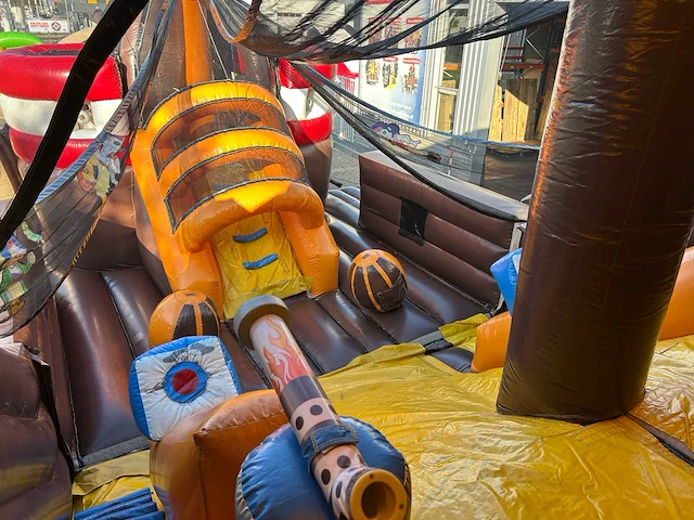 Mega piraten shooter speelboot springkussen - afbeelding 6 van  16
