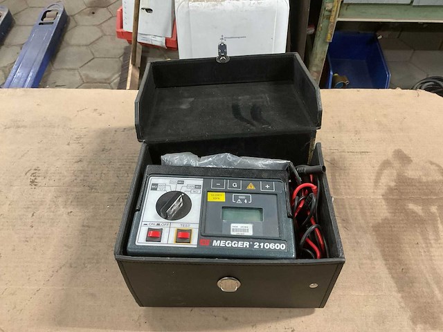 Megger 210600 megohmeter test voltage - afbeelding 1 van  6