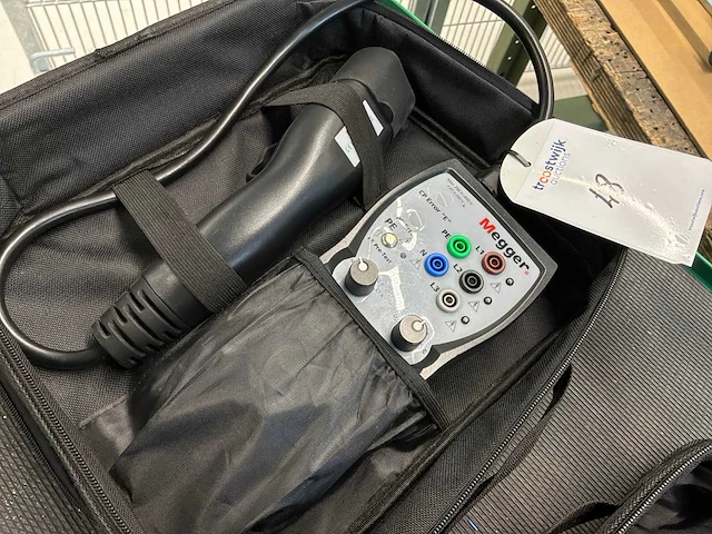 Megger evca210 laadpaal test adapter - afbeelding 2 van  2