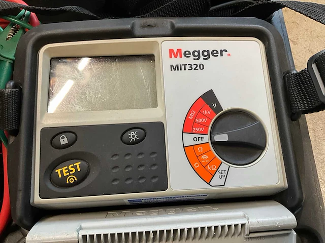 Megger mit320 insulation tester - afbeelding 2 van  8