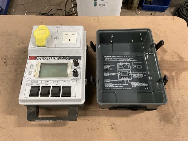 Megger pat 32 appliance tester - afbeelding 1 van  5