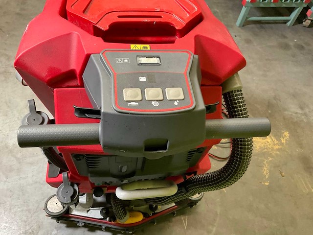 Meijer s520 zelfrijdende schrob- zuigmachine - afbeelding 9 van  12