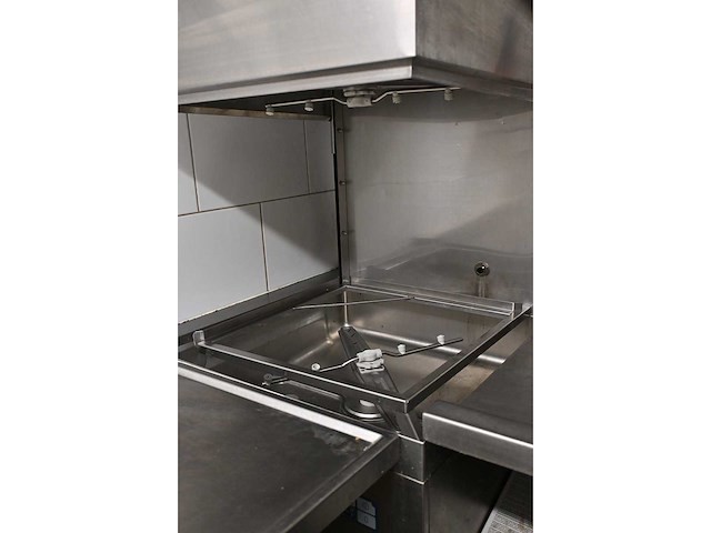 Meiko - dv 80 t - rvs korven doorschuif vaatwasmachine met miniline water ontharder en rvs aan- en afvoertafel - afbeelding 8 van  13