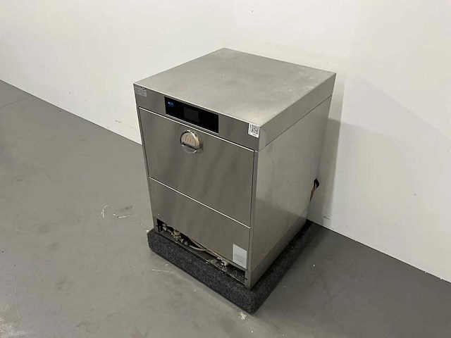 Meiko - m-iclean um - glazenspoelmachine met osmose - afbeelding 1 van  8
