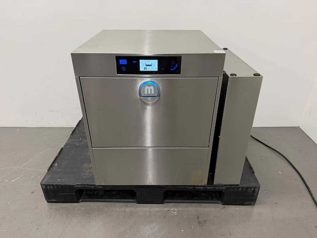 Meiko - m-iclean um - glazenvaatwasmachine met osmose - afbeelding 2 van  8