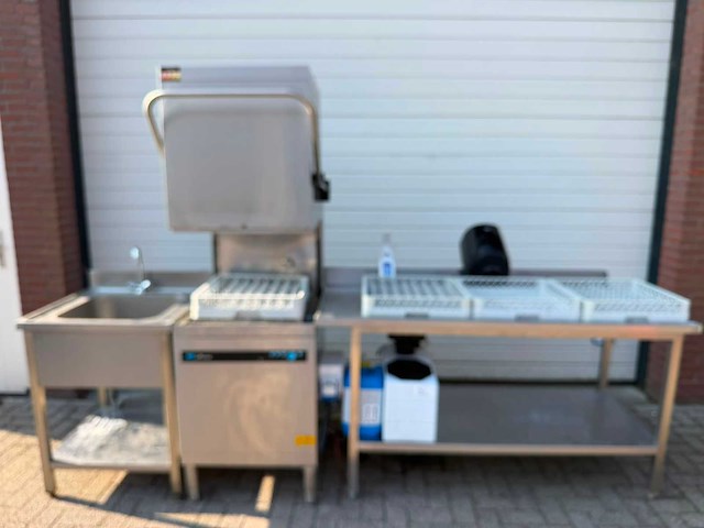 Meiko - upster - korvenvaatwasmachine - afbeelding 1 van  10