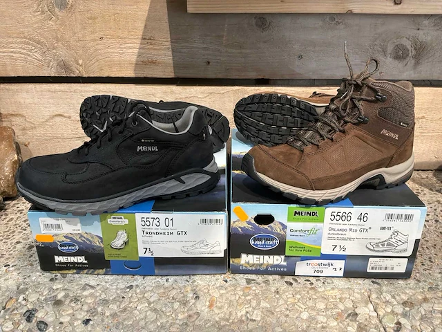 Meindl wandelschoen 41.5 (2x) - afbeelding 1 van  5