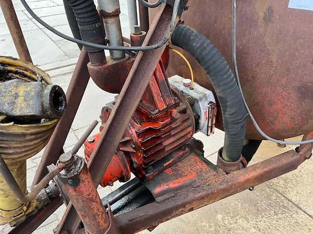 Melassetank - afbeelding 15 van  16