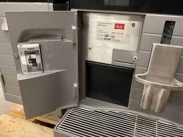 Melitta cafina alpha koffiemachine met melkkoelers - afbeelding 7 van  7