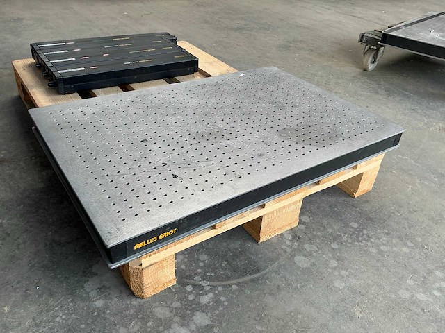 Melles griot optische tafel / microbench - afbeelding 2 van  5